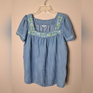 CROWN & IVY Size XL Blouse With Floral Embroidery Around Neckline And Sleeves